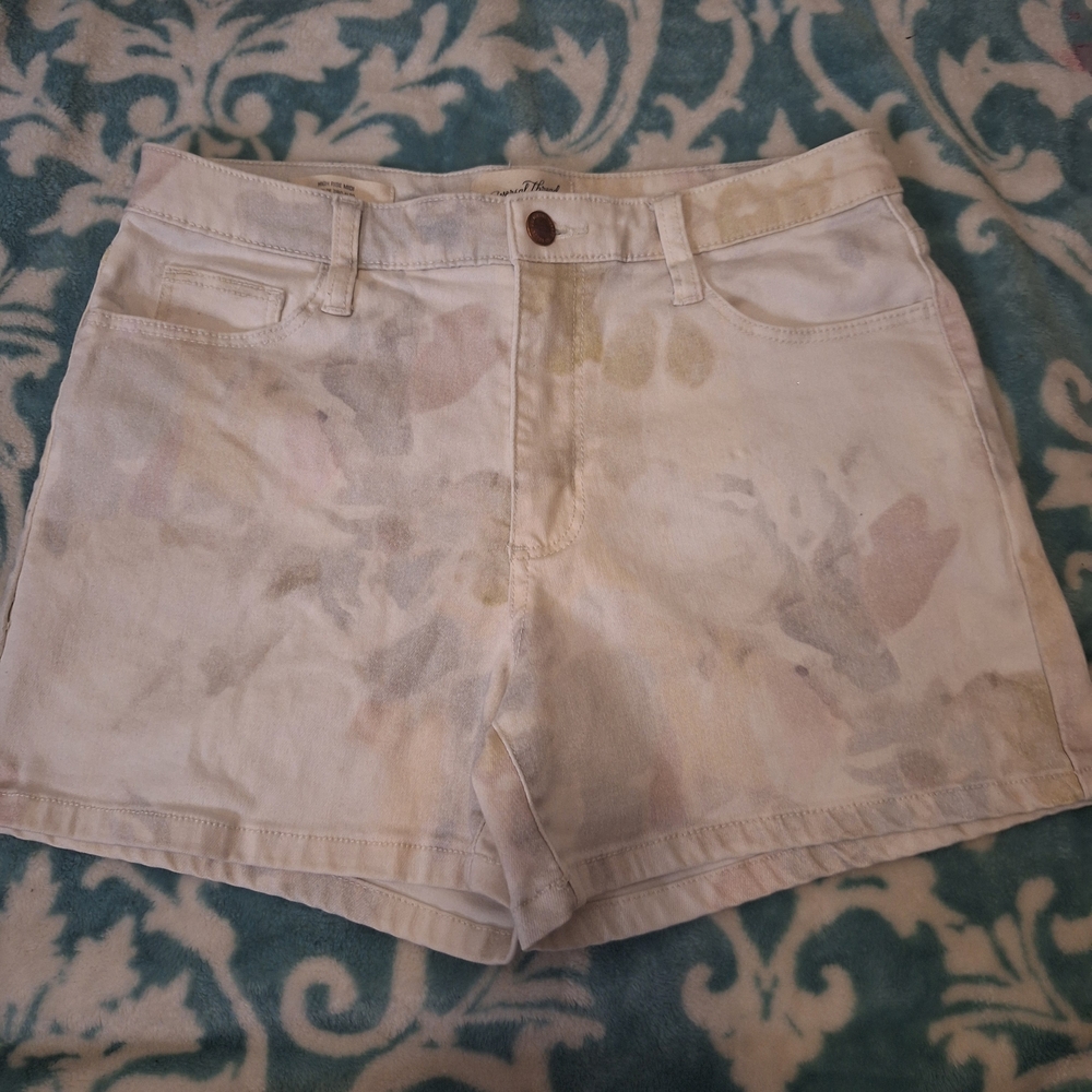 Universal Thread Women's High Waist Cream Shorts